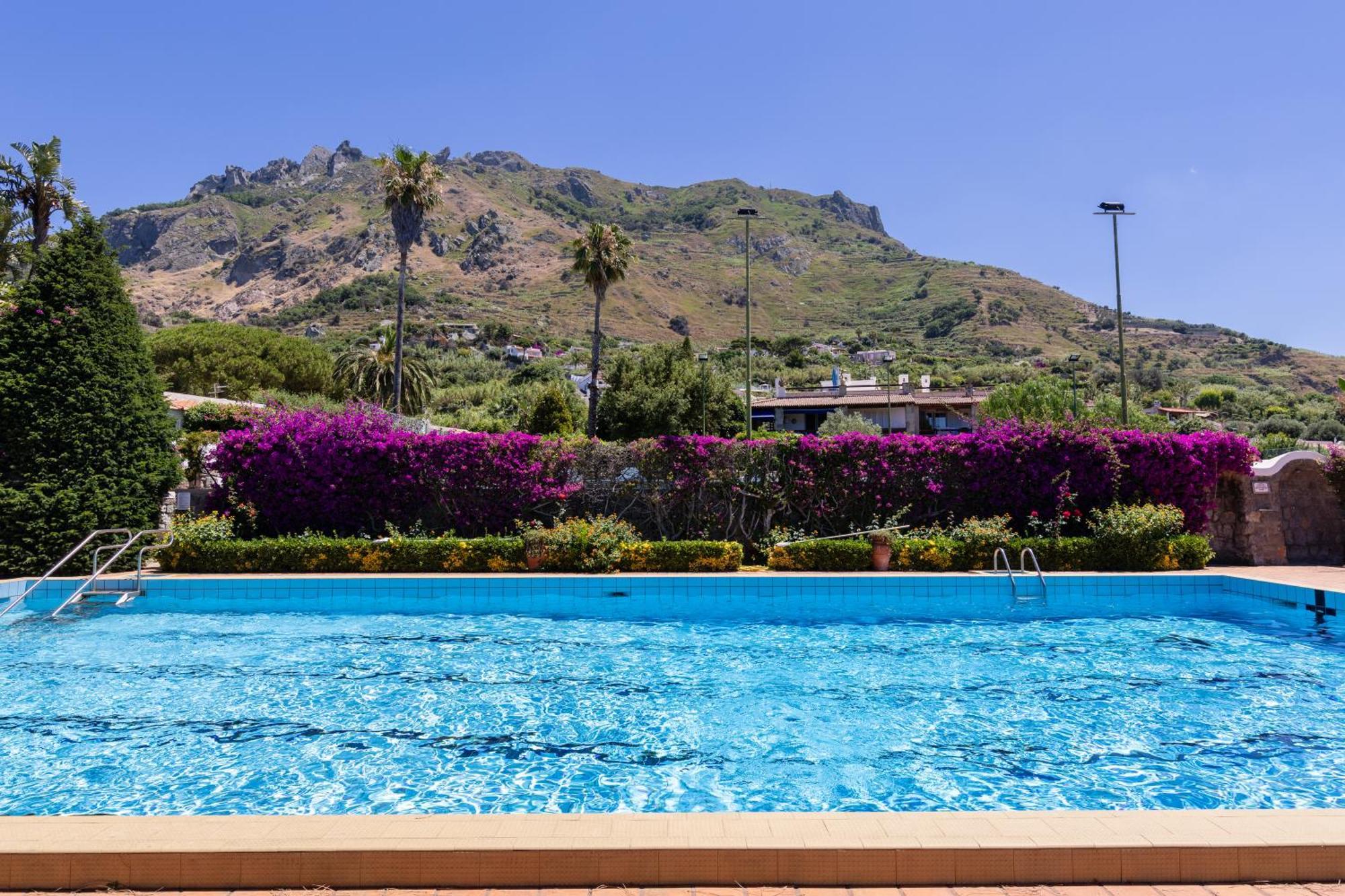 Villetta Con Giardino Esclusivo Di 1000 Mq, Piscina, Tennis, Calcio, Bocce Forio di Ischia Zewnętrze zdjęcie